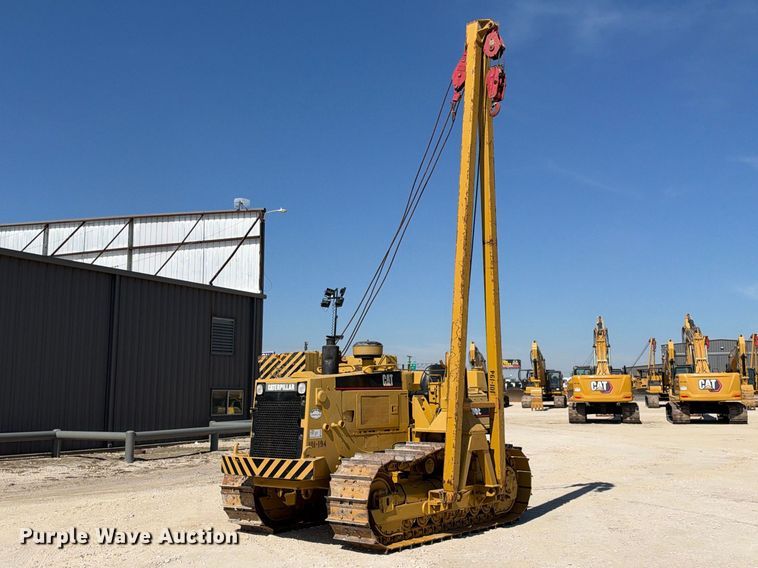 image for item FN3806 1993 Caterpillar D6E with M562 pipelayer