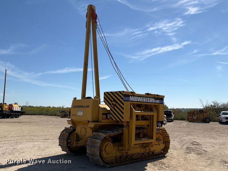 image for item FN3806 1993 Caterpillar D6E with M562 pipelayer
