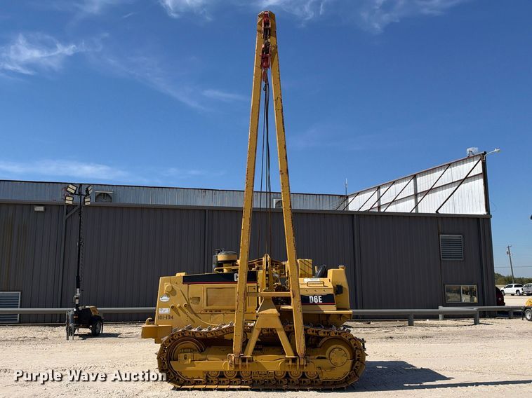 image for item FN3806 1993 Caterpillar D6E with M562 pipelayer