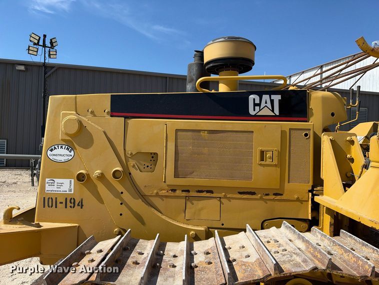 image for item FN3806 1993 Caterpillar D6E with M562 pipelayer