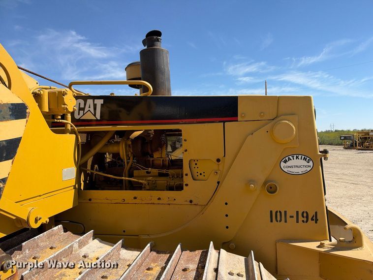 image for item FN3806 1993 Caterpillar D6E with M562 pipelayer