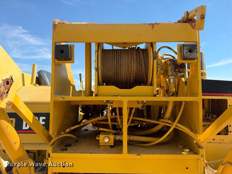 image for item FN3806 1993 Caterpillar D6E with M562 pipelayer
