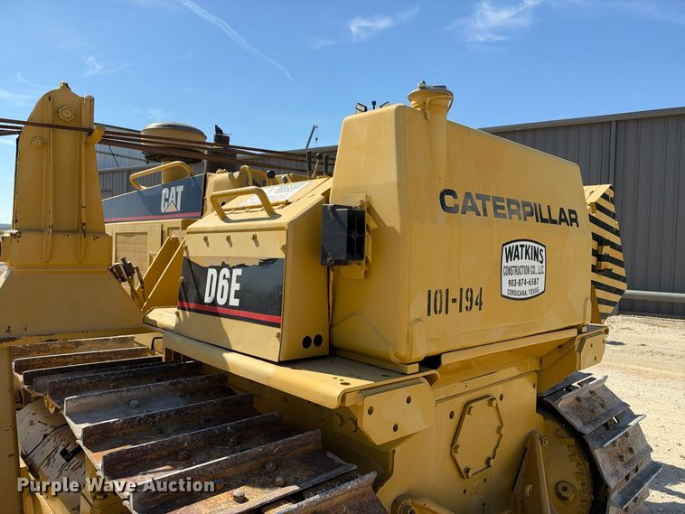 image for item FN3806 1993 Caterpillar D6E with M562 pipelayer