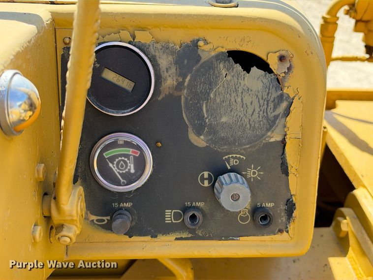 image for item FN3806 1993 Caterpillar D6E with M562 pipelayer
