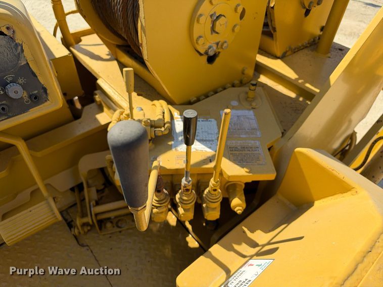 image for item FN3806 1993 Caterpillar D6E with M562 pipelayer