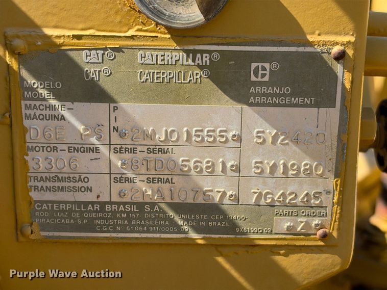 image for item FN3806 1993 Caterpillar D6E with M562 pipelayer