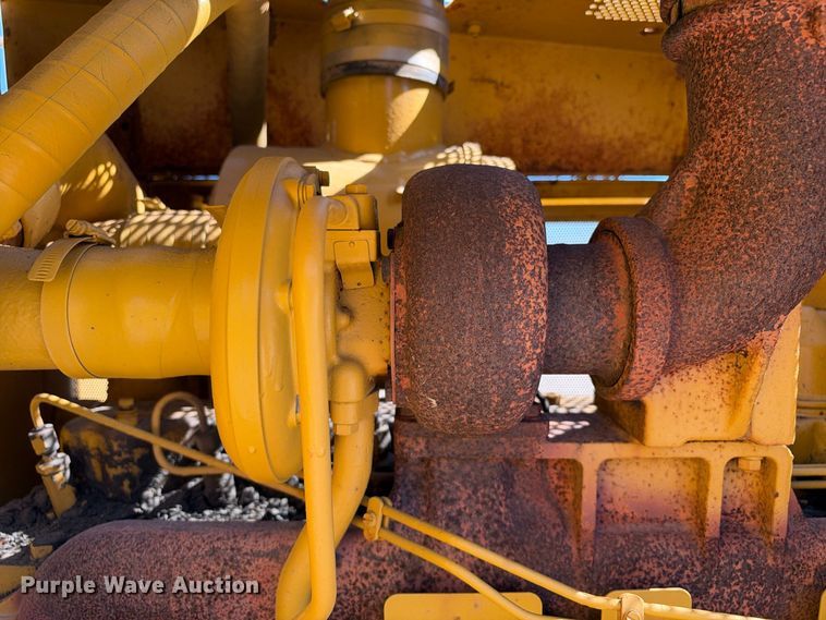 image for item FN3806 1993 Caterpillar D6E with M562 pipelayer