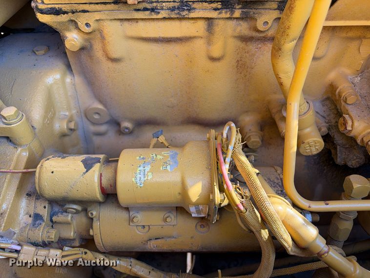 image for item FN3806 1993 Caterpillar D6E with M562 pipelayer