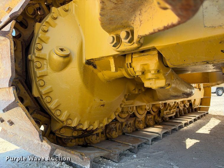 image for item FN3806 1993 Caterpillar D6E with M562 pipelayer
