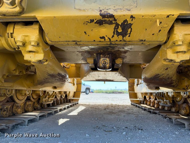 image for item FN3806 1993 Caterpillar D6E with M562 pipelayer