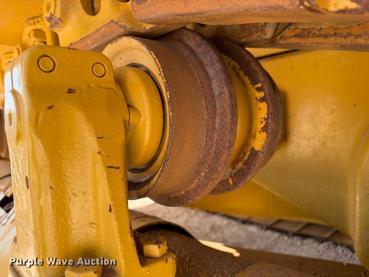image for item FN3806 1993 Caterpillar D6E with M562 pipelayer