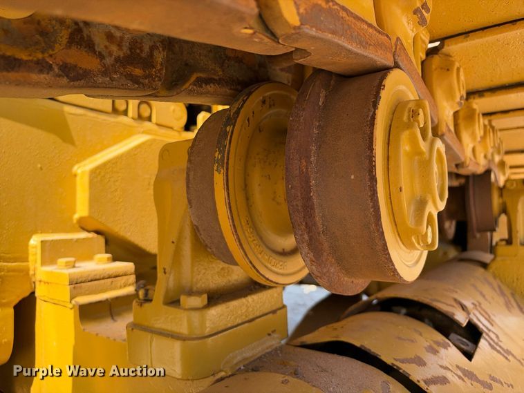 image for item FN3806 1993 Caterpillar D6E with M562 pipelayer