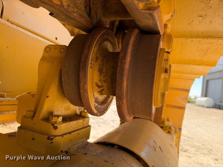 image for item FN3806 1993 Caterpillar D6E with M562 pipelayer