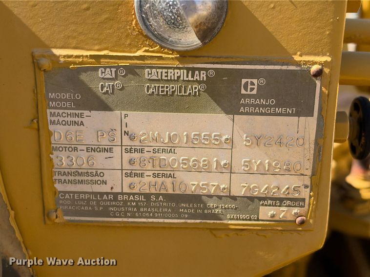 image for item FN3806 1993 Caterpillar D6E with M562 pipelayer