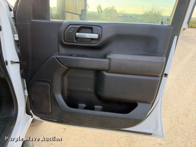 image for item FN3807 2021 GMC Sierra 3500 4X4 Crew Cab flatbed pickup truck