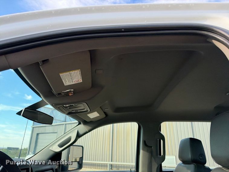 image for item FN3808 2022 GMC Sierra 2500 4X4 Crew Cab pickup truck