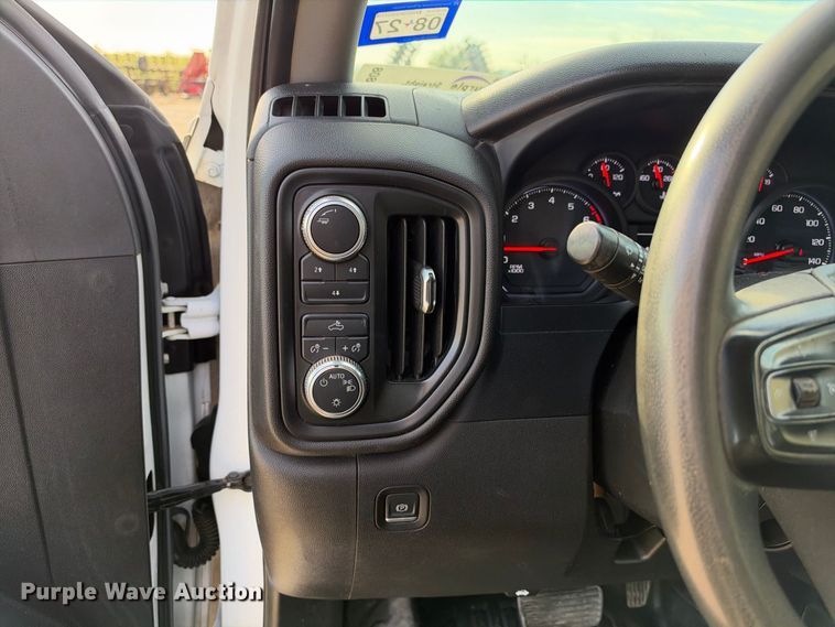 image for item FN3808 2022 GMC Sierra 2500 4X4 Crew Cab pickup truck