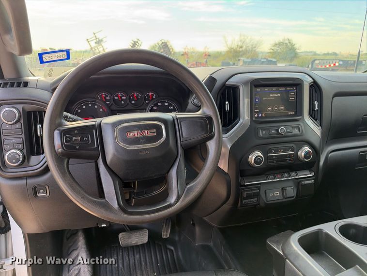image for item FN3808 2022 GMC Sierra 2500 4X4 Crew Cab pickup truck