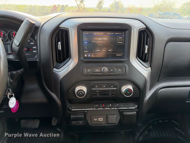 image for item FN3808 2022 GMC Sierra 2500 4X4 Crew Cab pickup truck