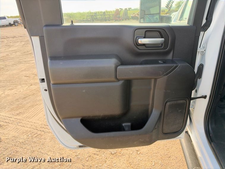 image for item FN3808 2022 GMC Sierra 2500 4X4 Crew Cab pickup truck