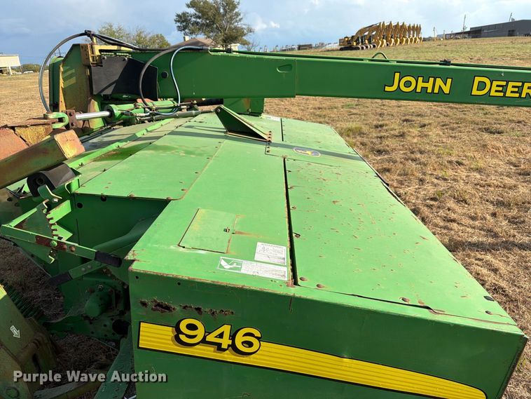 image for item FN3809 2002 John Deere 946 swather / windrower