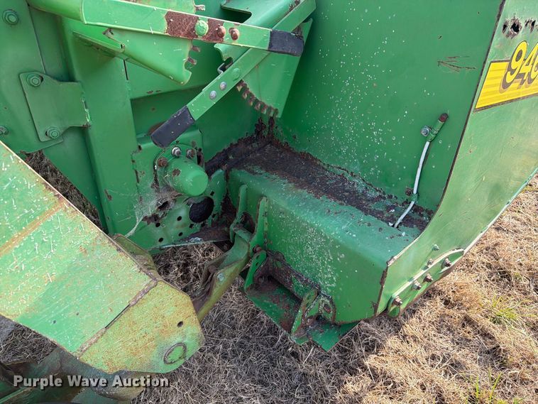 image for item FN3809 2002 John Deere 946 swather / windrower
