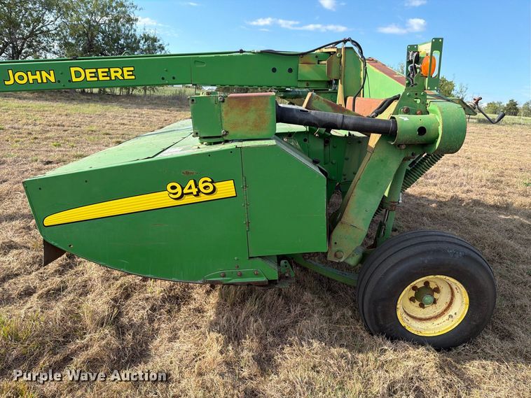 image for item FN3809 2002 John Deere 946 swather / windrower