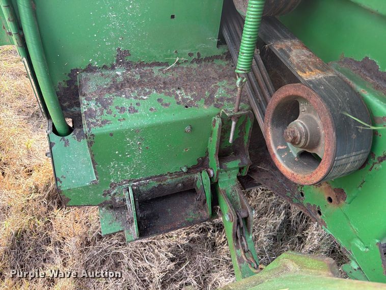 image for item FN3809 2002 John Deere 946 swather / windrower
