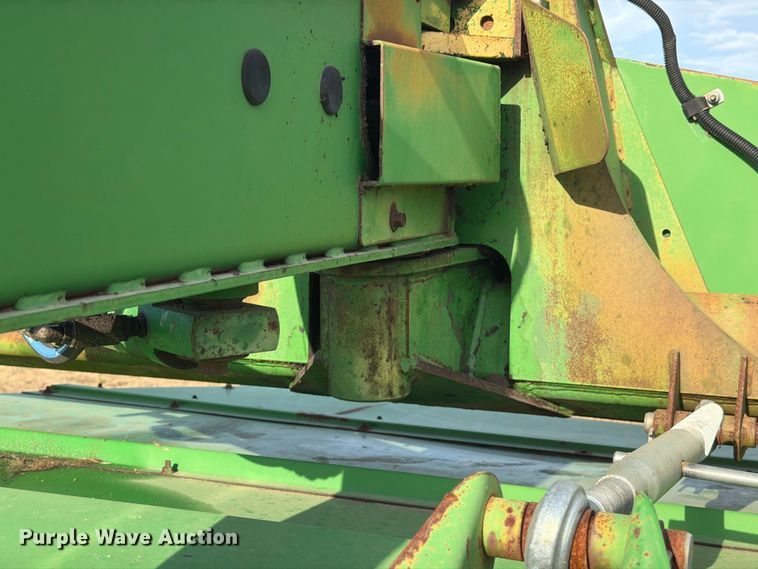 image for item FN3809 2002 John Deere 946 swather / windrower