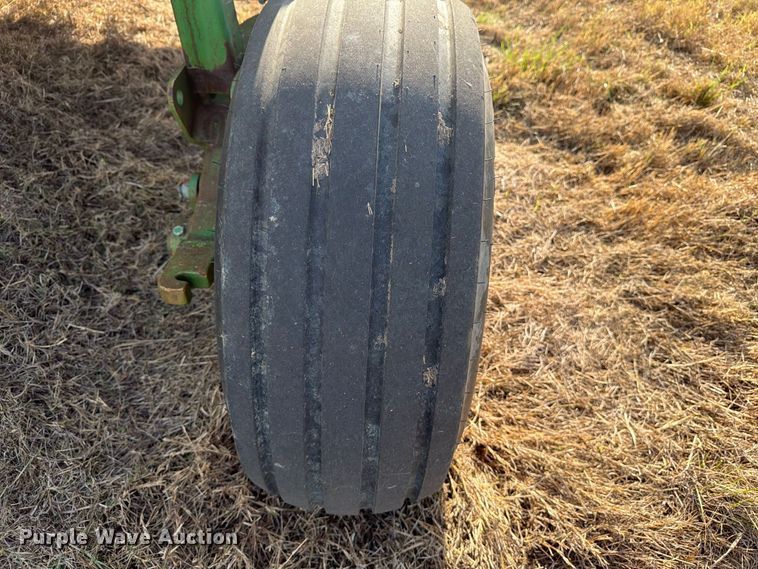 image for item FN3809 2002 John Deere 946 swather / windrower