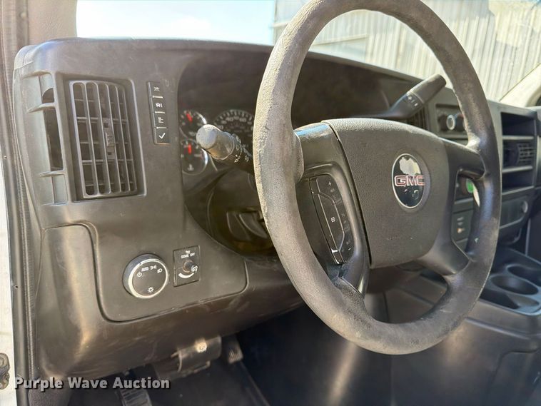 image for item FN3813 2011 Chevrolet Express 3500 van