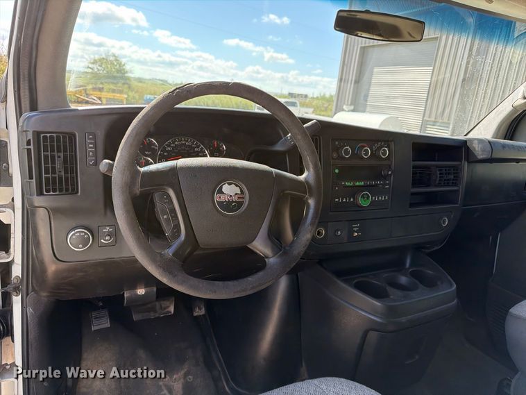 image for item FN3813 2011 Chevrolet Express 3500 van