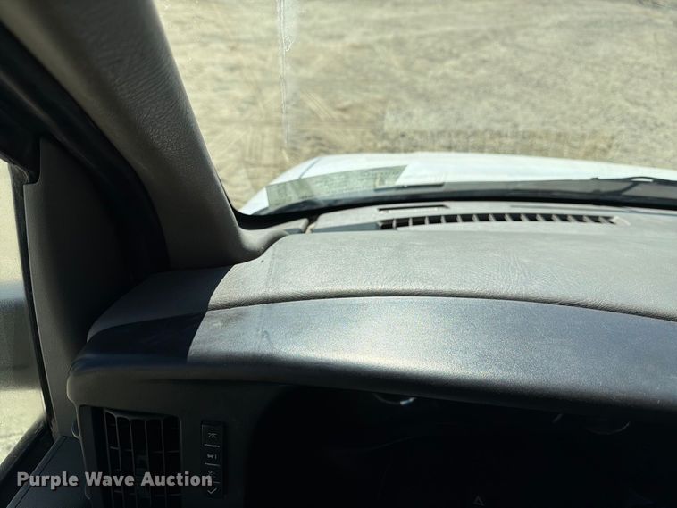 image for item FN3813 2011 Chevrolet Express 3500 van