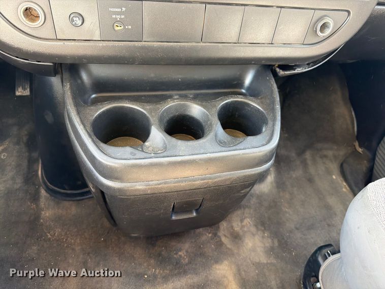 image for item FN3813 2011 Chevrolet Express 3500 van
