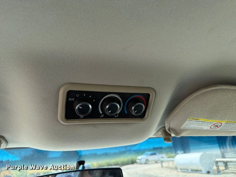 image for item FN3813 2011 Chevrolet Express 3500 van