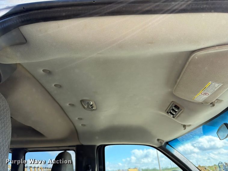 image for item FN3813 2011 Chevrolet Express 3500 van