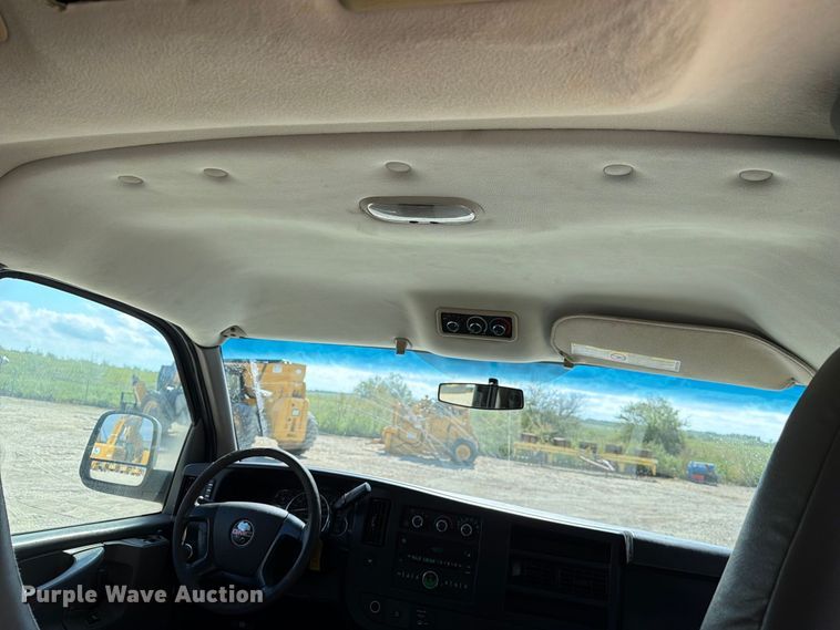 image for item FN3813 2011 Chevrolet Express 3500 van