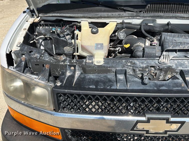 image for item FN3813 2011 Chevrolet Express 3500 van