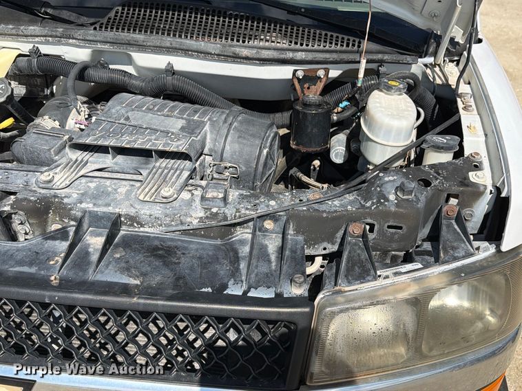 image for item FN3813 2011 Chevrolet Express 3500 van