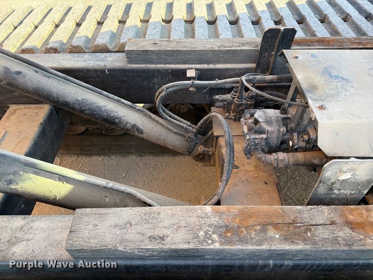 image for item FN3815 2015 Morooka MST2200VD track carrier