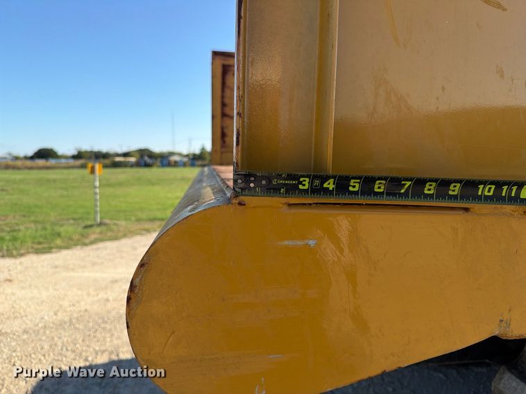 image for item FN3815 2015 Morooka MST2200VD track carrier