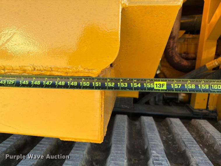 image for item FN3815 2015 Morooka MST2200VD track carrier