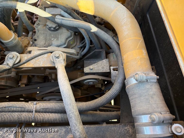 image for item FN3815 2015 Morooka MST2200VD track carrier
