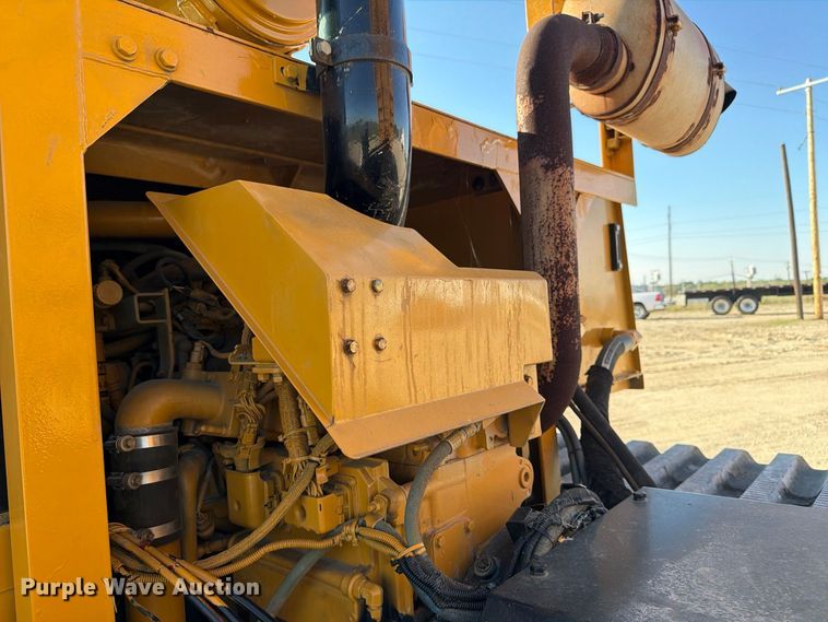 image for item FN3815 2015 Morooka MST2200VD track carrier