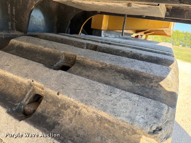 image for item FN3815 2015 Morooka MST2200VD track carrier