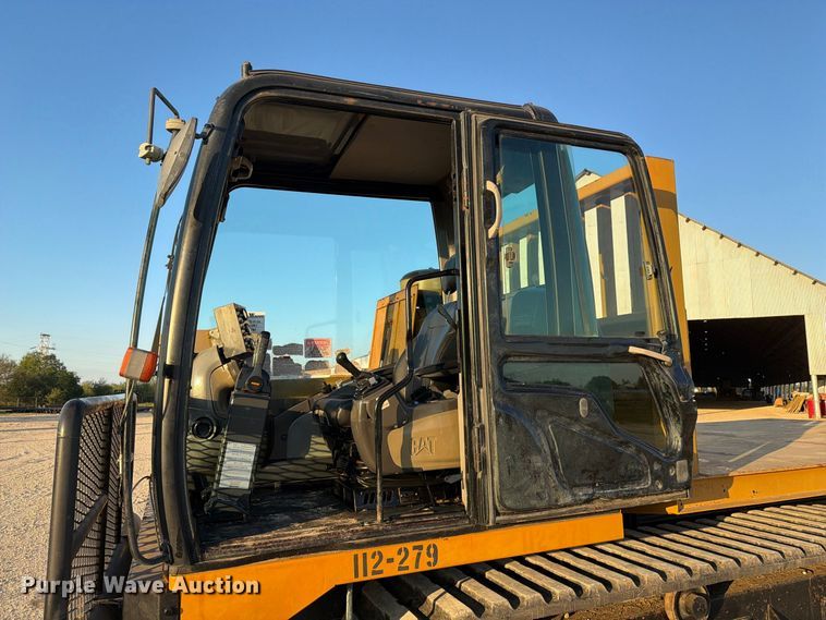 image for item FN3816 2012 Morooka MST2200VD track carrier