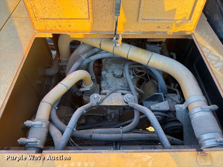 image for item FN3816 2012 Morooka MST2200VD track carrier
