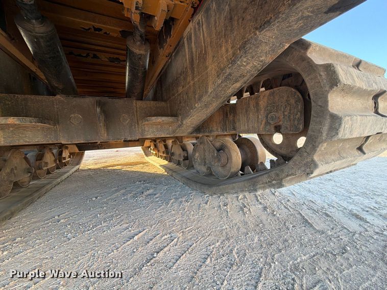 image for item FN3816 2012 Morooka MST2200VD track carrier