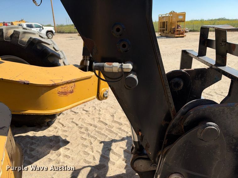 image for item FN3820 2013 Caterpillar TL1055C telehandler