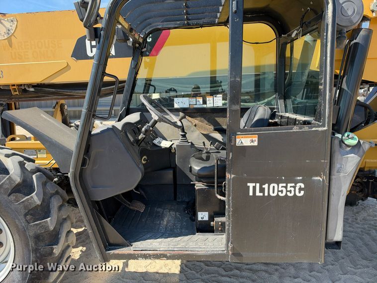 image for item FN3820 2013 Caterpillar TL1055C telehandler